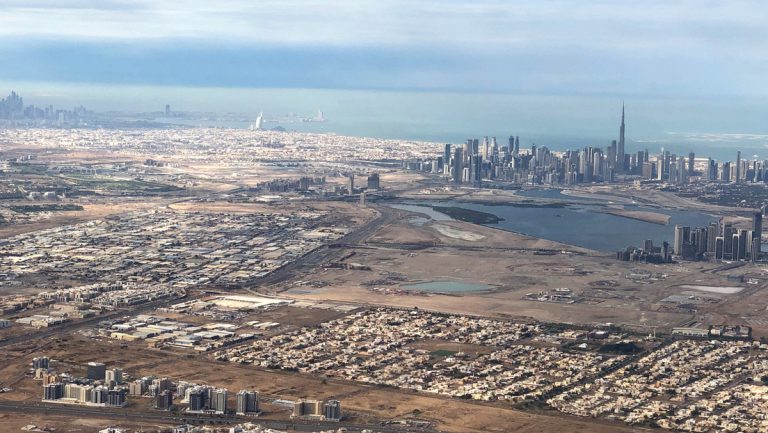 Schwere Explosionen in Abu Dhabi — RT DE