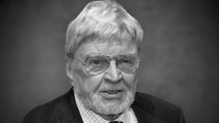 Hardy Krüger stirbt mit 93 Jahren — RT DE