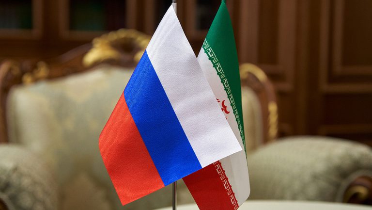 Russland und Iran gehen strategische Partnerschaft ein — RT DE