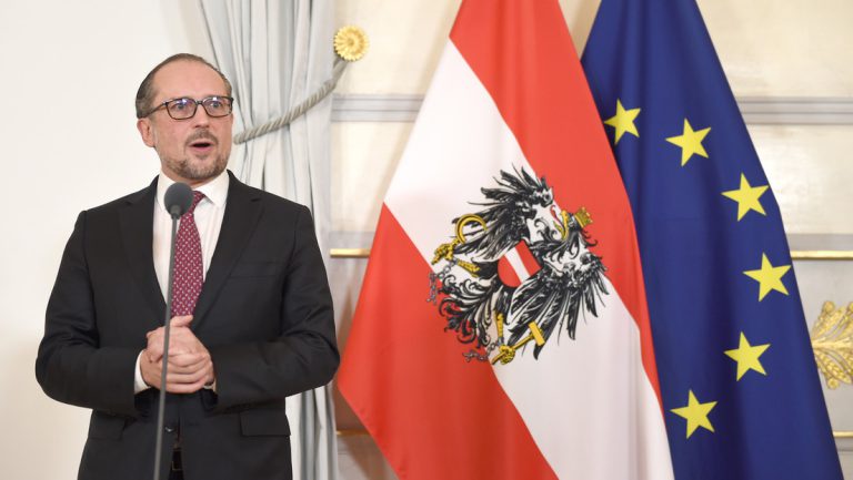 Österreichs Außenminister warnt Russland vor Sanktionen – will den Gassektor aber ausklammern — RT DE