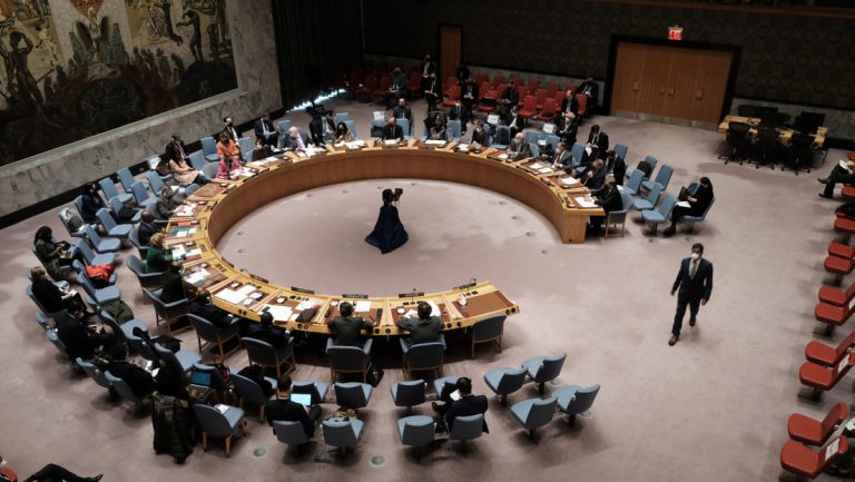 UN-Sicherheitsrat beschließt Treffen zur Ukraine-Krise – Schlagabtausch zwischen Russland und USA — RT DE