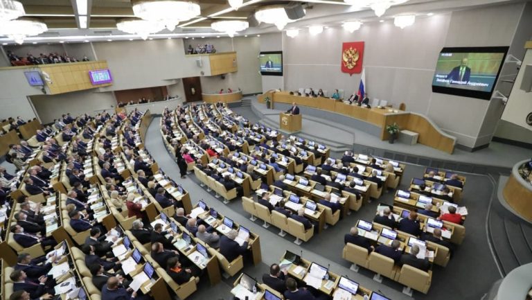 Russisches Parlament ratifiziert Abkommen mit Volksrepubliken Donezk und Lugansk — RT DE