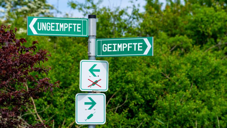 Initiative dokumentiert Beleidigungen gegen Ungeimpfte — RT DE