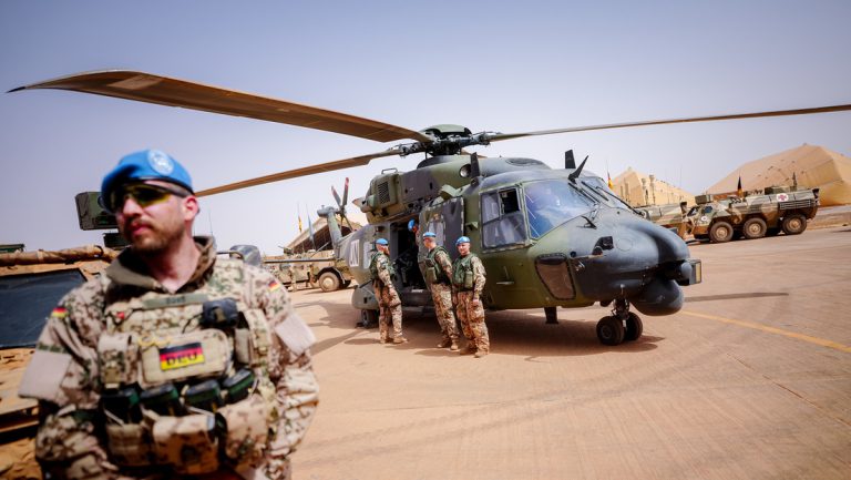 Bundestag verlängert Bundeswehr-Missionen in Mali — RT DE