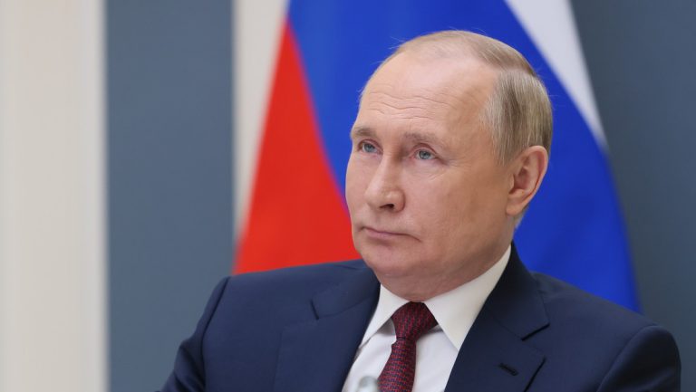 Themen von Putins Rede auf Sankt Petersburger Wirtschaftsforum angekündigt — RT DE
