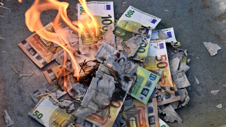 Milliardenverluste für westliche Gläubiger – Ukraine kann Kredite nicht mehr bedienen — RT DE
