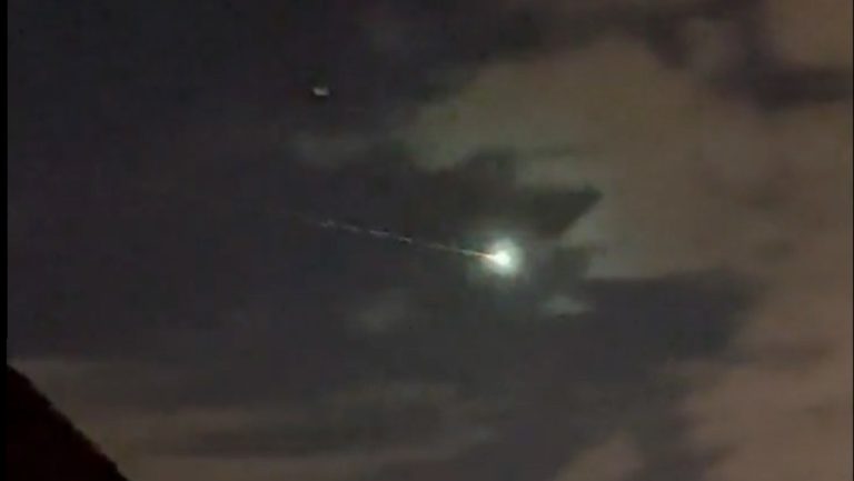UFO-Sichtung? – Ungewöhnlicher Feuerball über Großbritannien sorgt für Spekulationen — RT DE