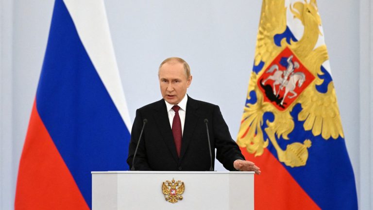 „Russland zu Gesprächen mit Ukraine bereit“ – Selenskij lehnt ab — RT DE