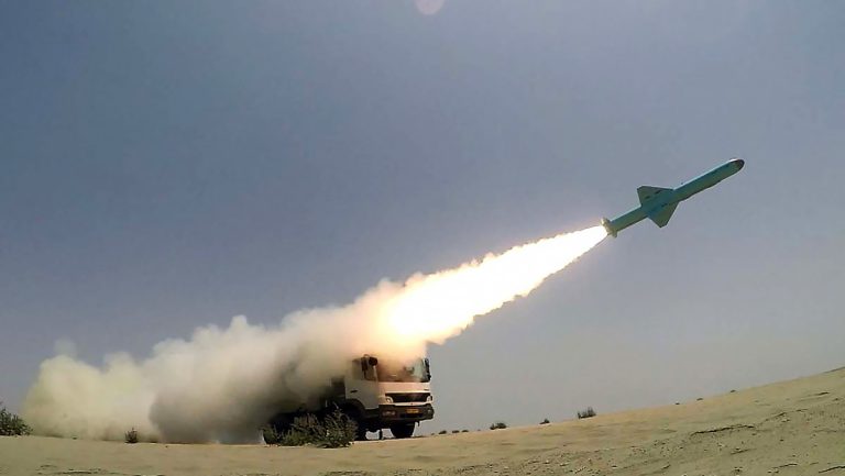 Iran will seine erste ballistische Hyperschallrakete entwickelt haben — RT DE