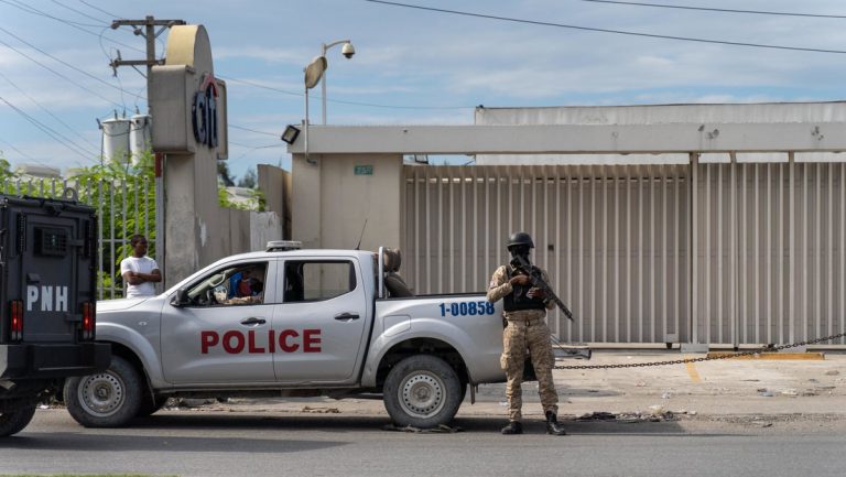 Angriff auf Autokorso der US-Botschaft in Haiti — RT DE