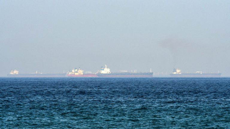 Öltanker eines israelischen Milliardärs mit Drohne angegriffen — RT DE