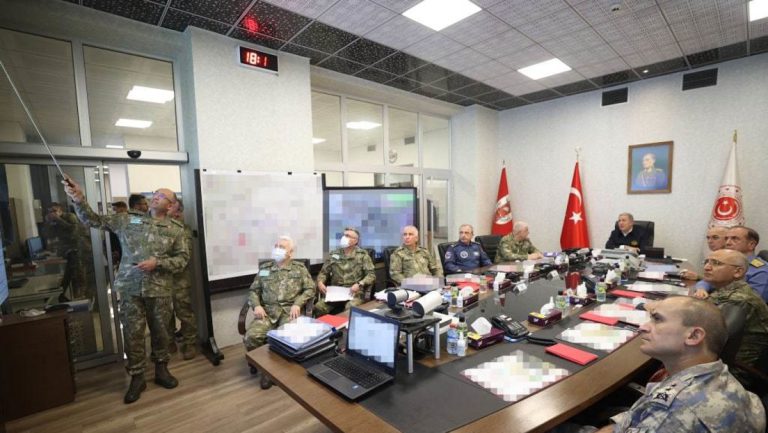 Türkei meldet ersten Erfolg bei Operation in Syrien und Irak — RT DE
