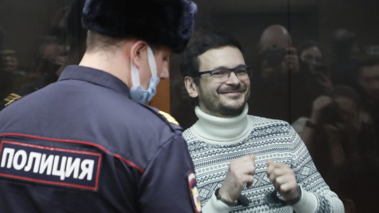 Oppositionspolitiker Ilja Jaschin zu 8,5 Jahren Haft verurteilt — RT DE