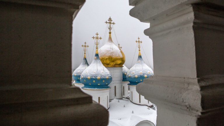 Russlands größtes kirchliches Museum macht seine Kunstsammlung erstmals online zugänglich — RT DE