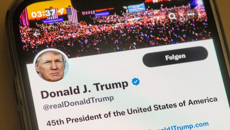 Donald Trump kündigt Initiative für Meinungsfreiheit an — RT DE