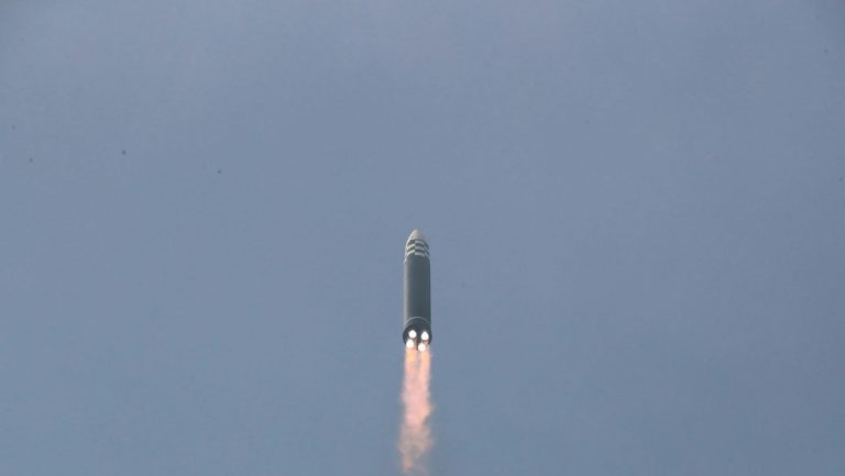Nordkorea meldet „entscheidenden“ Test für Entwicklung eines Aufklärungssatelliten — RT DE