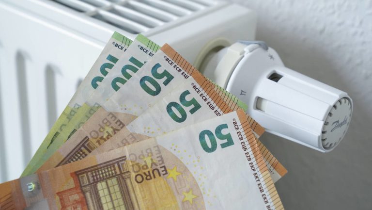 Ein Viertel aller europäischen Haushalte hat Probleme mit den Heizkosten — RT DE