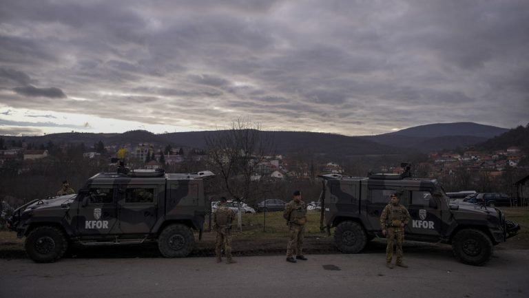 NATO-Mission KFOR lehnt Belgrads Ersuchen um Stationierung von serbischen Truppen im Kosovo ab — RT DE