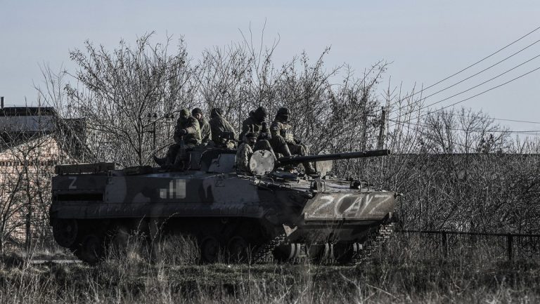 Russische Truppen verzeichnen weitere Erfolge im Donbass — RT DE