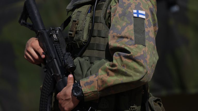 Finnischer General schließt Stationierung von NATO-Truppen im Land nicht aus — RT DE