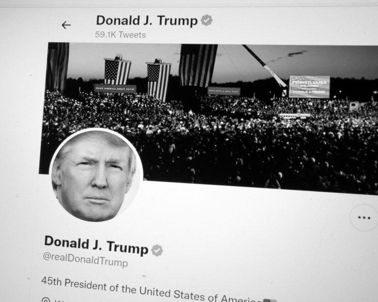Nach Twitter jetzt auch Facebook: Trump wird freigeschaltet