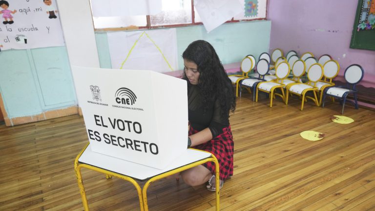 Ecuador – Zwischenwahlen als Triumph für Partei des Ex-Präsidenten Correa — RT DE