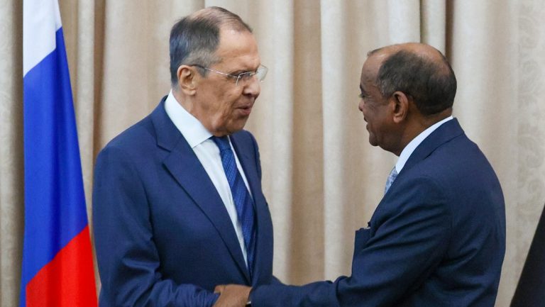 Im Sudan entsteht in Kürze ein Militärstützpunkt Russlands — RT DE