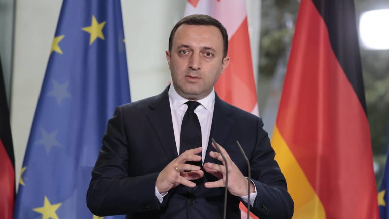 Georgische Regierung zieht Transparenzgesetz zurück – Medien verschweigen Sturm auf Parlament — RT DE