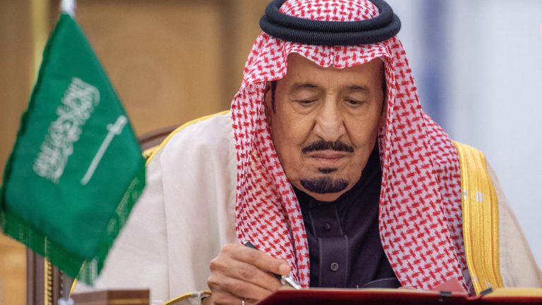 Saudischer König lädt Irans Präsidenten zum Staatsbesuch ein — RT DE