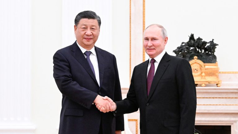 Russland und China bereit zur Zusammenarbeit bei der Entwicklung des Nördlichen Seewegs — RT DE