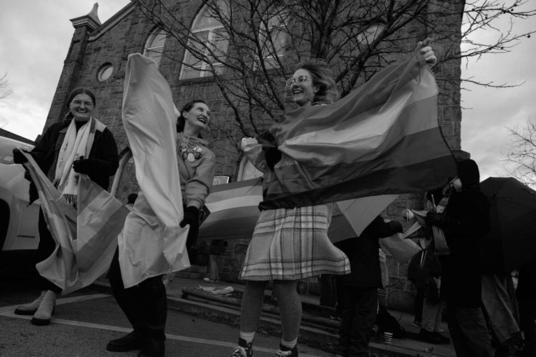 Schutz vor Transpropaganda – Ansage