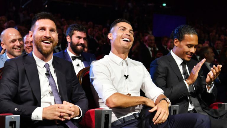 Cristiano Ronaldo und Lionel Messi haben gut lachen — RT DE