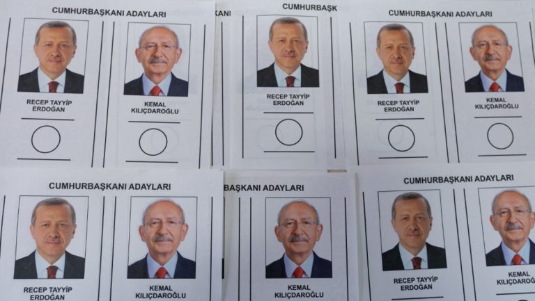 Amtsinhaber Erdoğan führt mit derzeit 52,9 Prozent — RT DE