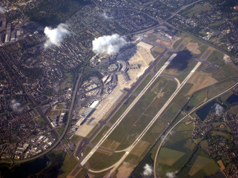 NRW weicht Nachtflugverbot am Airport Düsseldorf auf — Extremnews — Die etwas anderen Nachrichten