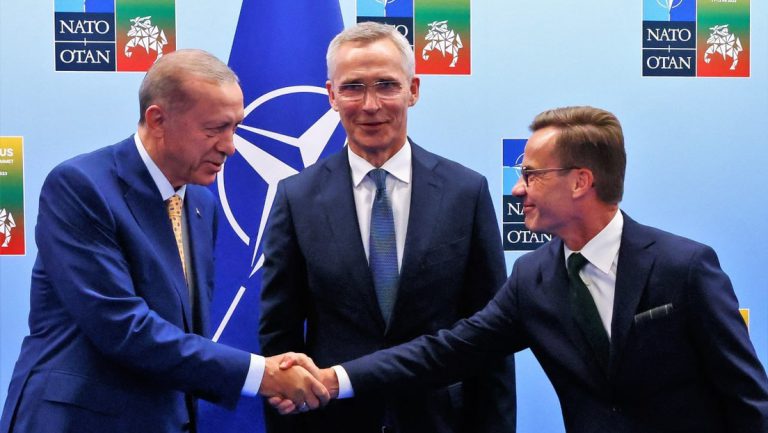 Erdoğan macht Weg für Schwedens NATO-Beitritt frei — RT DE