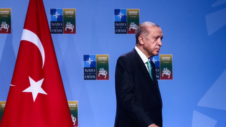 „Ein Mann – ein Wort“? Wie Erdoğan seinen guten Ruf verspielt — RT DE
