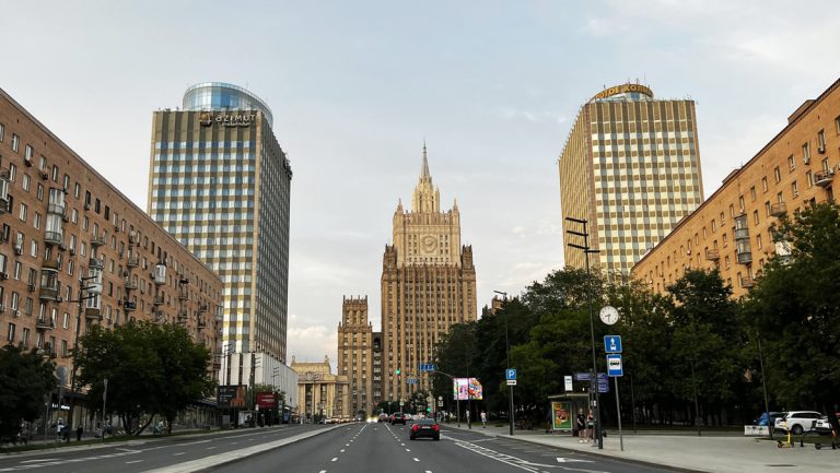 Moskau zieht Sicherheitsgarantien im Schwarzmeerkorridor zurück — RT DE