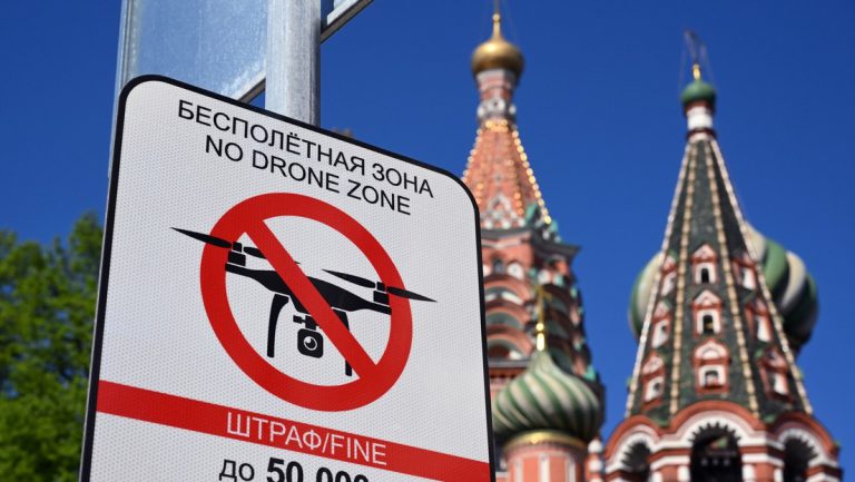 Russland meldet neue Drohnenangriffe auf Moskau — RT DE