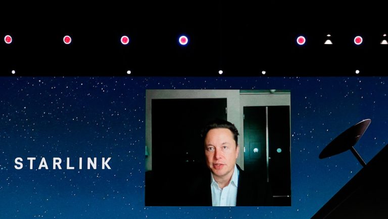 Musk verwehrte ukrainischen Streitkräften Zugang zu Starlink – und vereitelte Angriff auf Krim — RT DE