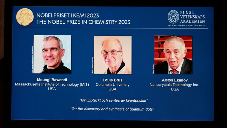 Chemie-Nobelpreis geht an drei Quantenforscher, darunter ein sowjetischer Wissenschaftler — RT DE