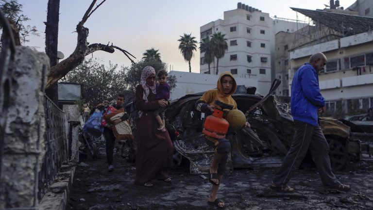 RT-Korrespondent verliert bei Raketenangriff auf Krankenhaus in Gaza fünf Verwandte — RT DE