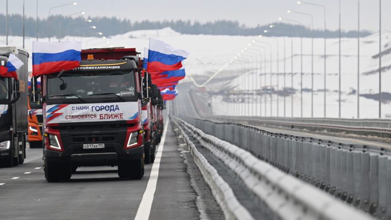 Putin eröffnet Autobahn von Moskau nach Kasan — RT DE