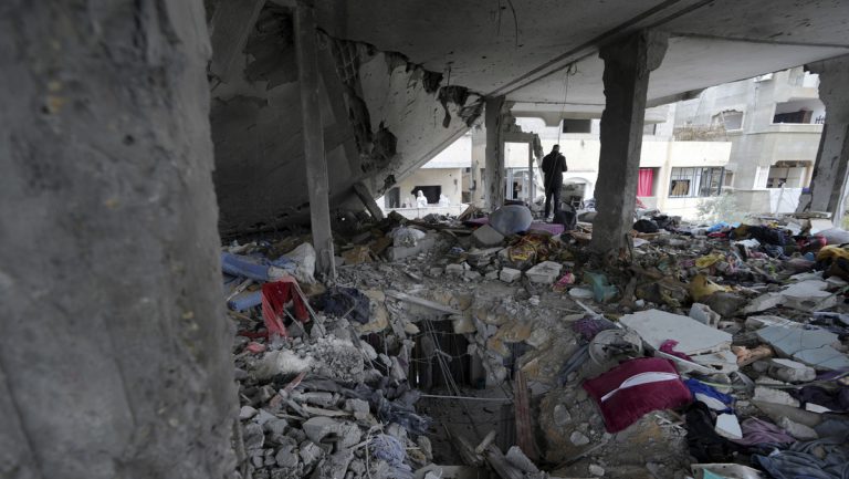 UN-Mitarbeiter und mehr als 70 seiner Verwandten bei Israels Luftangriff getötet — RT DE