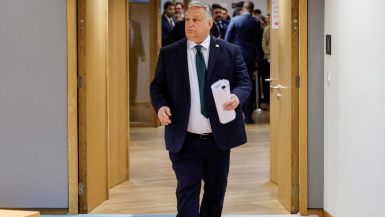 Wie die EU Orbán zum Einlenken bei den Ukraine-Hilfen drängte — RT DE