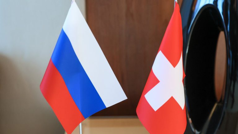 Transfer russischer Vermögenswerte in die Ukraine würde Ansehen der Schweiz schaden — RT DE
